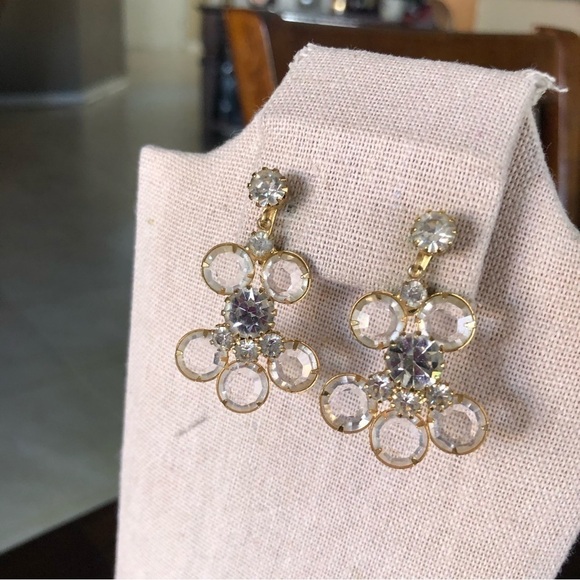 Vintage ClipOn Earrings - Picture 3 of 4